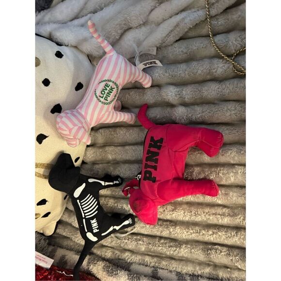 PINK Victoria's Secret Other - VS pink lot of 3 mini dog 1 w/removable tote
